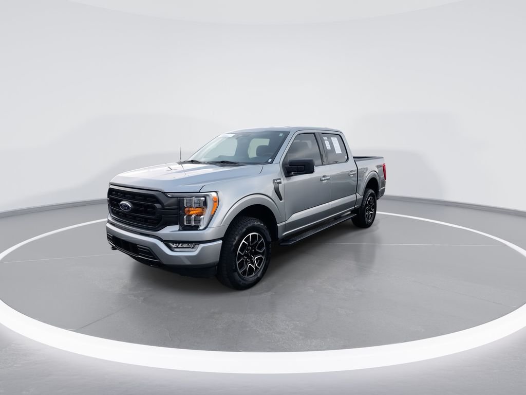 Used 2023 Silver Ford XLT image 4