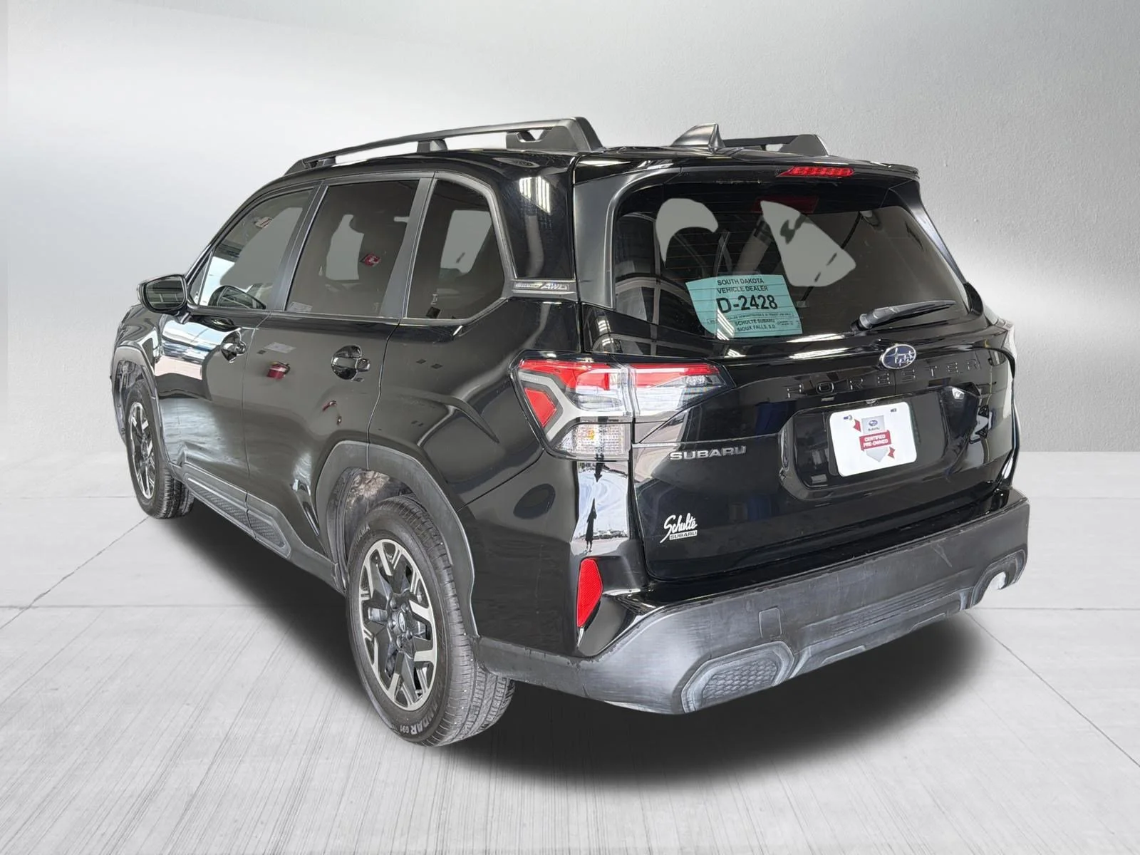 Certified Used 2025 Crystal Black Silica Subaru Premium image 5