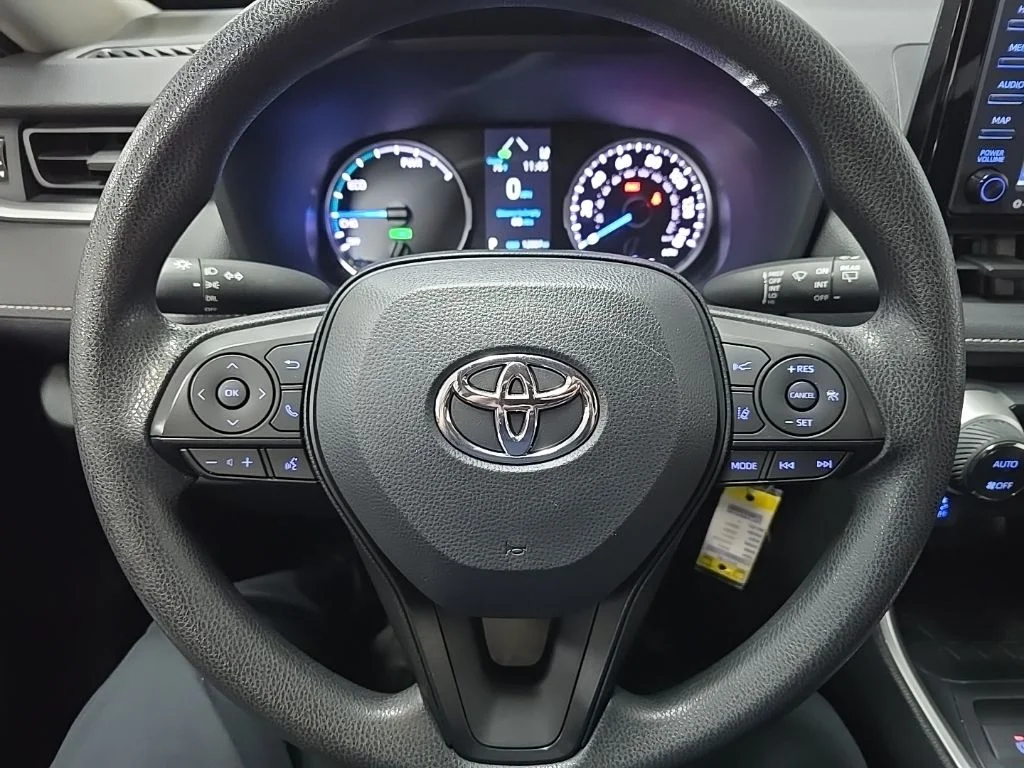 Used 2022 Gray Toyota LE image 18