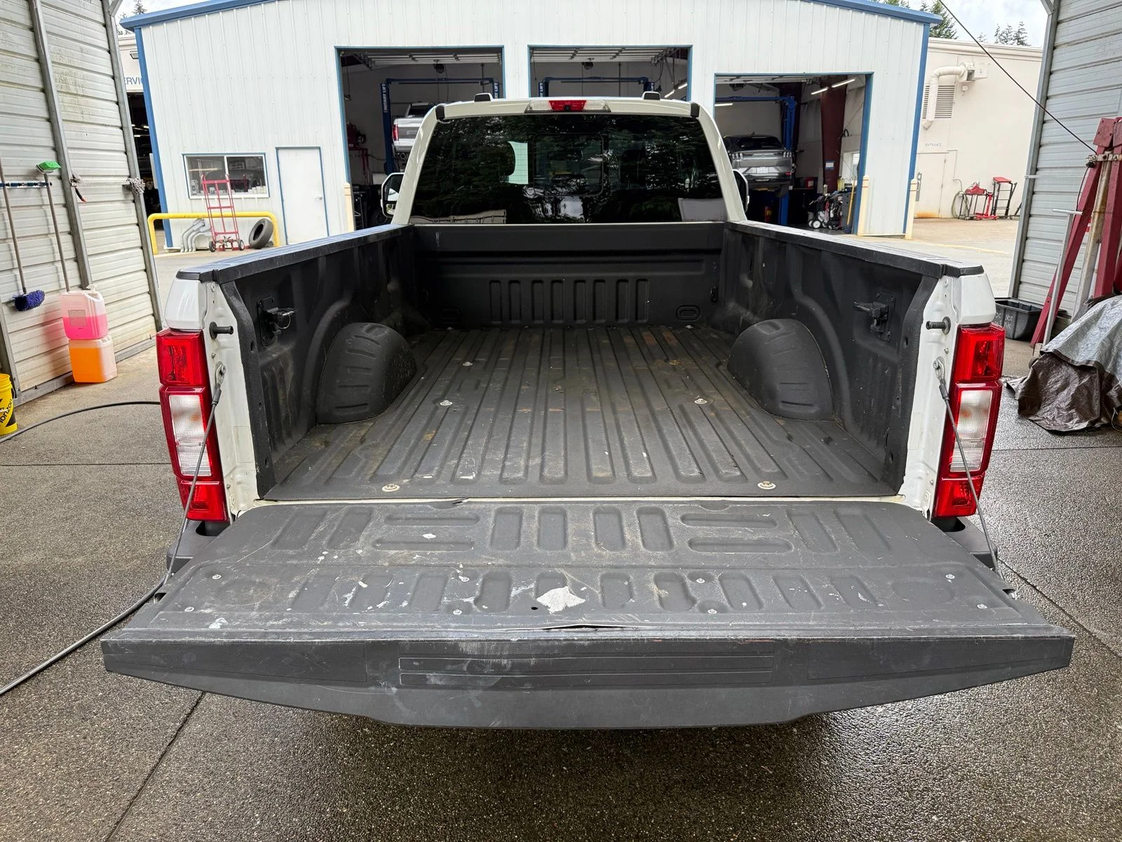 Used 2021 White Ford Lariat image 7