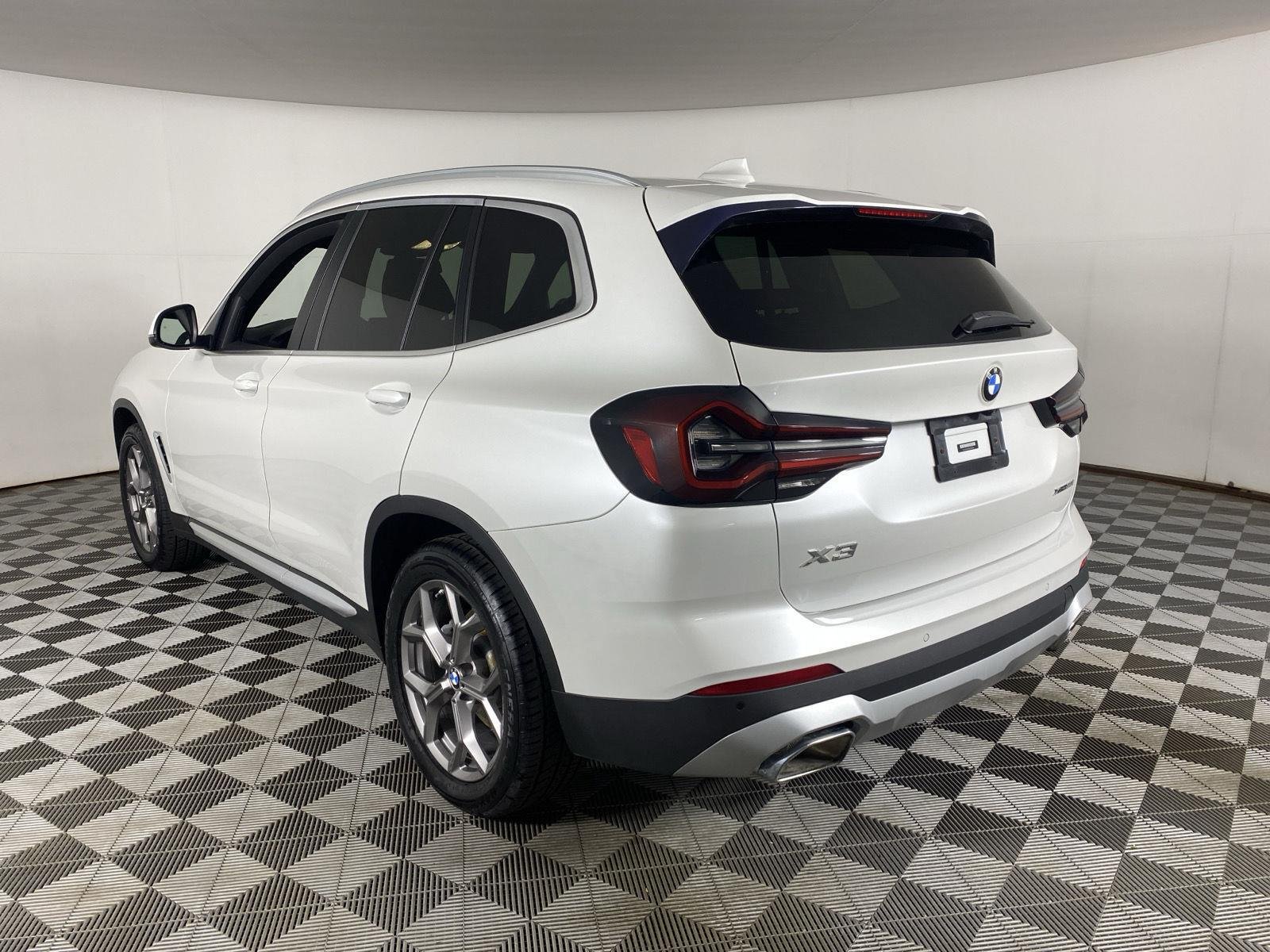 Used 2022 Mineral White Metallic BMW xDrive30i image 8