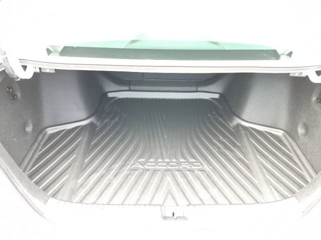 New 2026 Platinum White Pearl Honda SE image 37