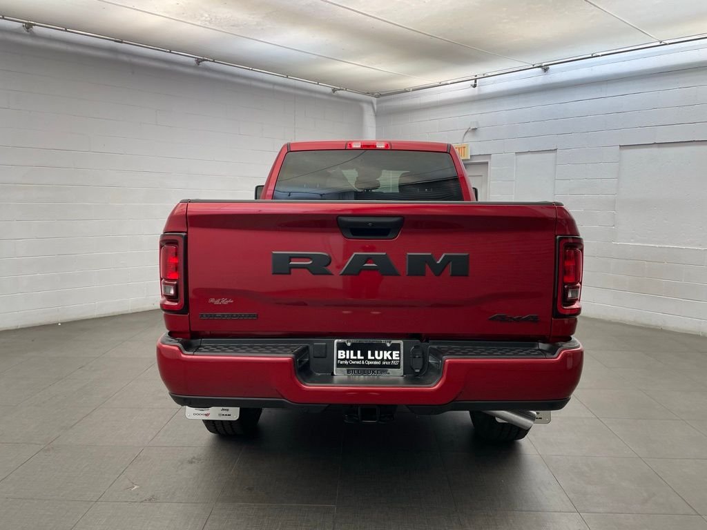 New 2026 Molten Red Pearl-Coat Exterior Paint RAM Big Horn image 4