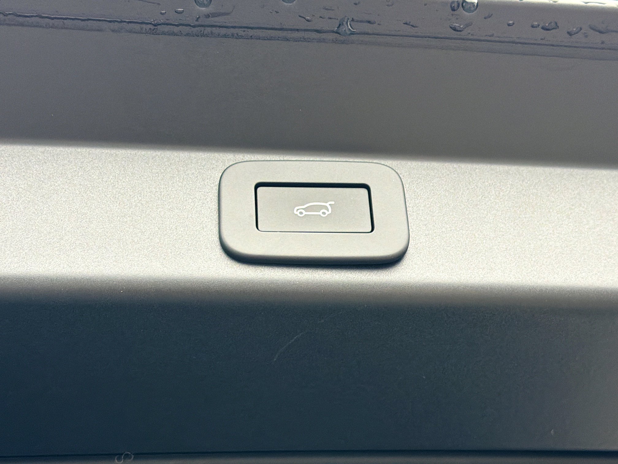 New 2026 Carpathian Grey Land Rover Dynamic SE image 14
