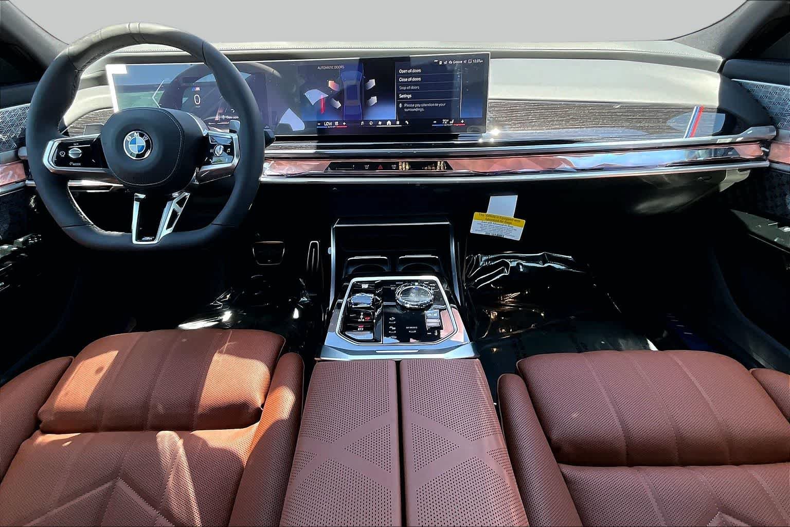 New 2026 Tanzanite Blue II Metallic BMW 740i image 5
