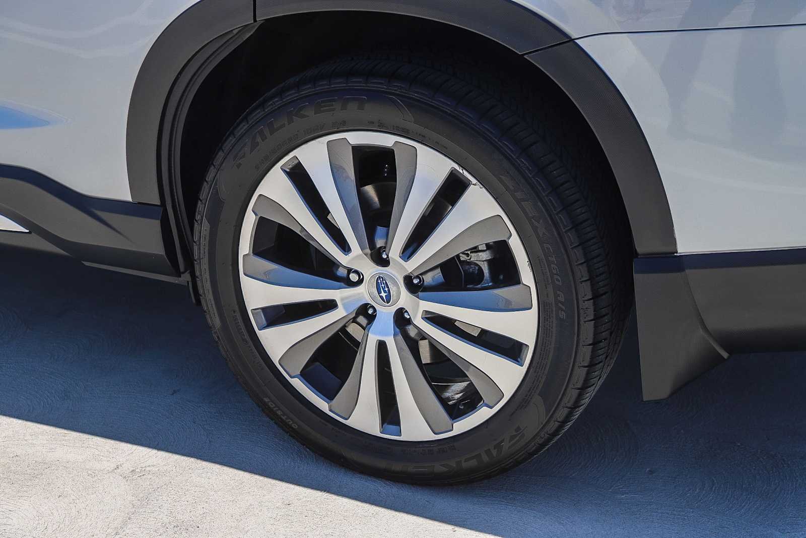 Used 2022 Ice Silver Metallic Subaru Touring image 12