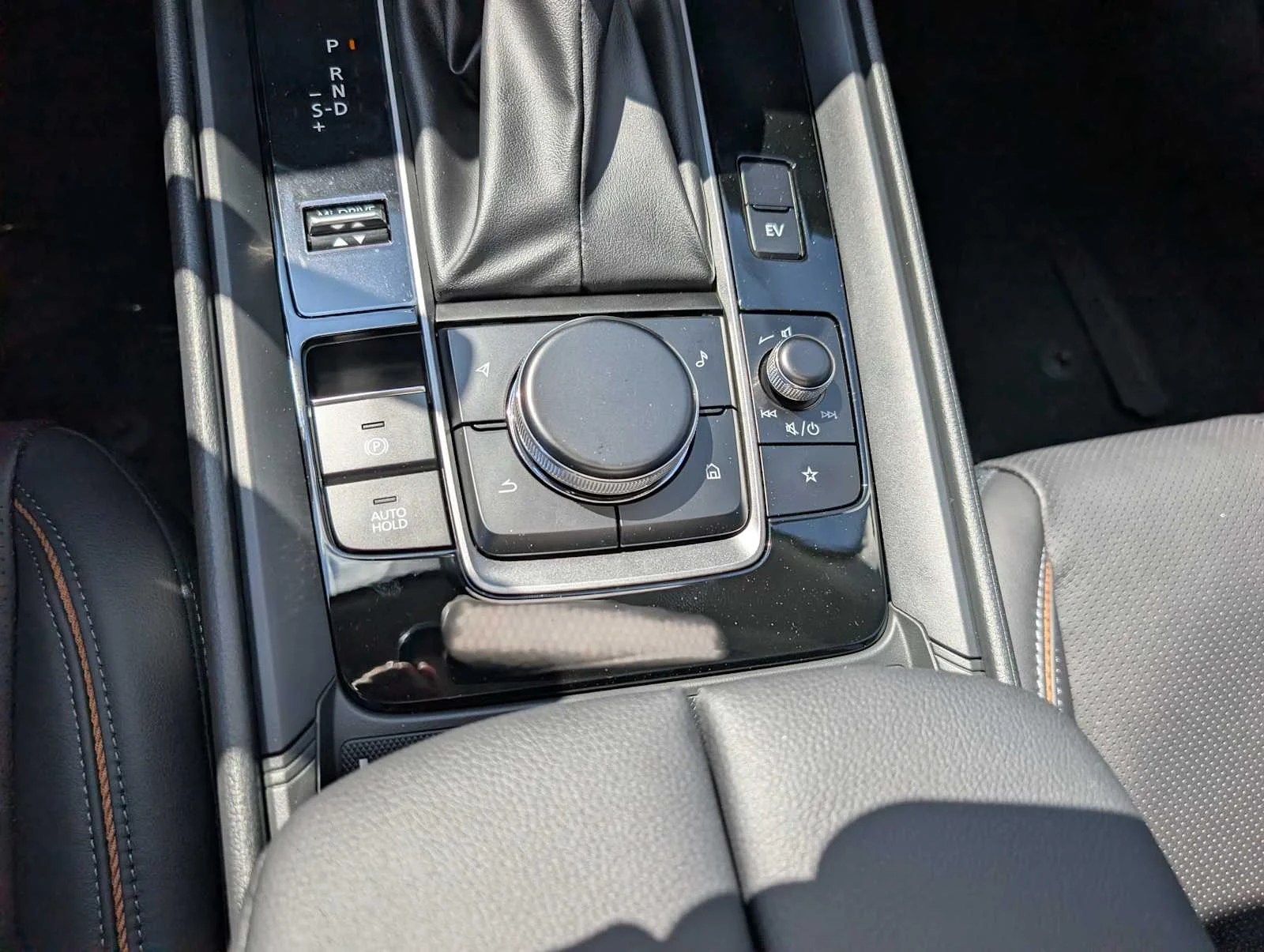 New 2026 Polymetal Gray Metallic Mazda Premium image 23