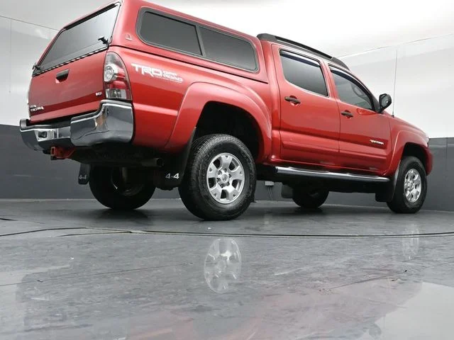 Used 2013 Red Toyota Base image 41