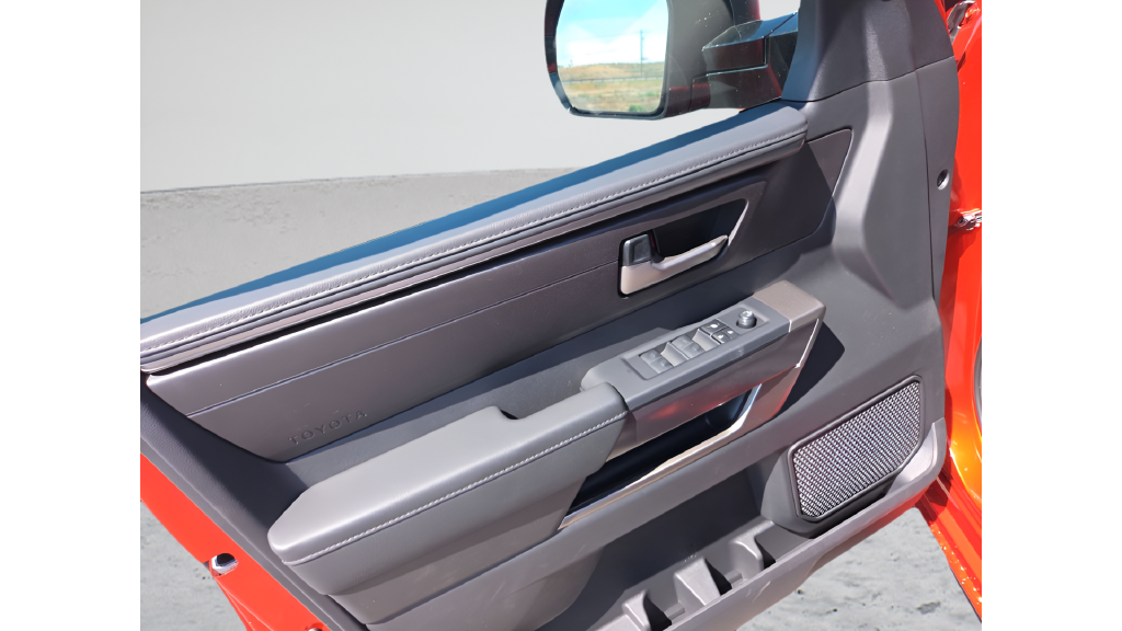 2026 Toyota Tundra SR5 - Photo 11