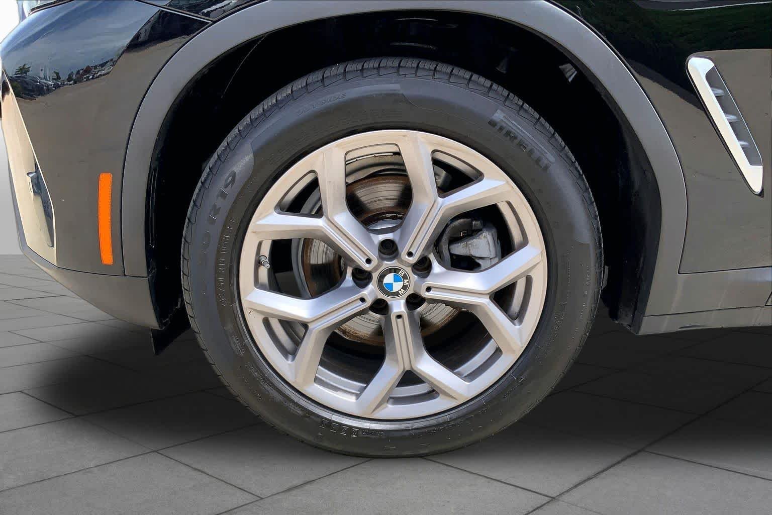 Used 2023 Jet Black BMW sDrive30i image 10