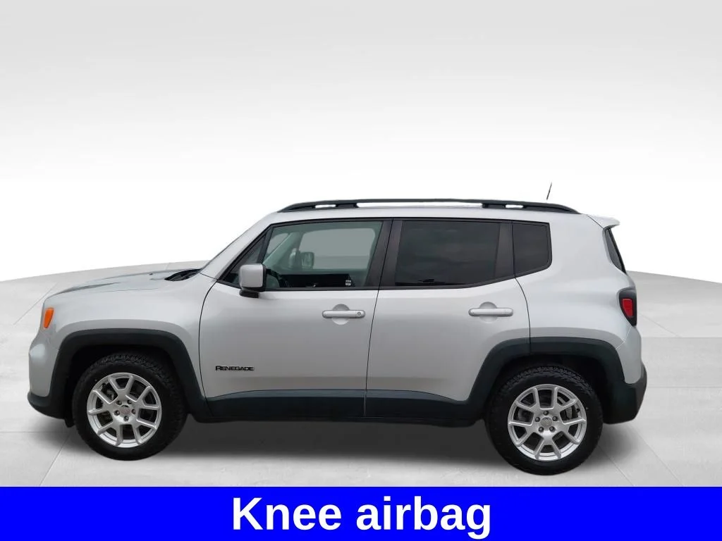 Used 2021 Silver Jeep Latitude image 18