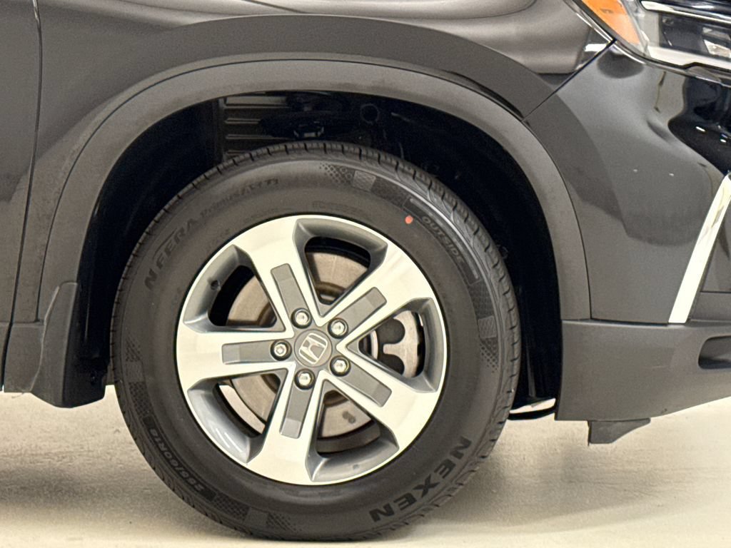 2025 Honda Pilot EX-L - Photo 40