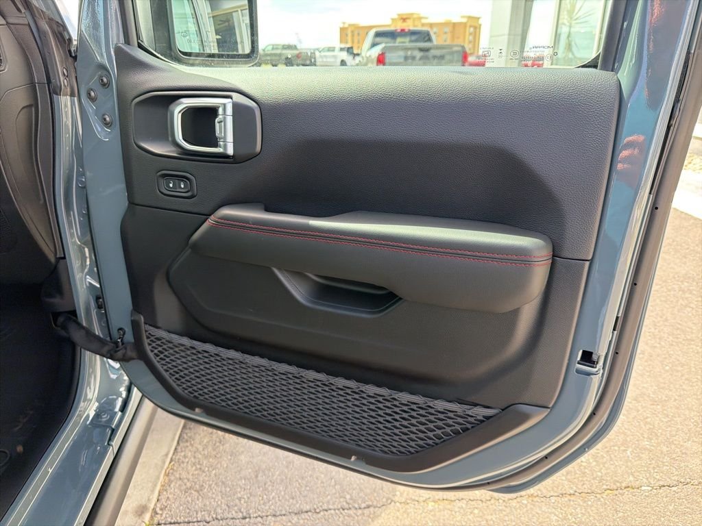 New 2026 Anvil Clear-Coat Exterior Paint Jeep Rubicon X image 39