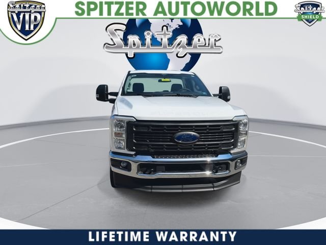 New 2026 Oxford White Ford F-250® XL image 3