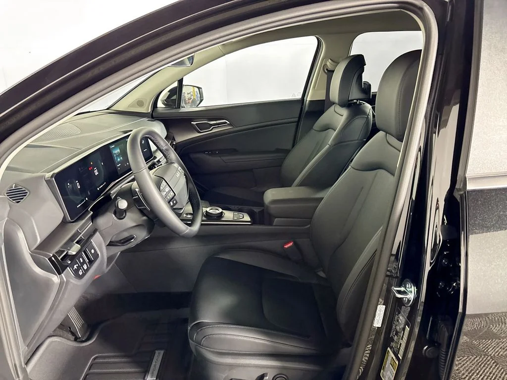 New 2026 Fusion Black Kia EX image 11