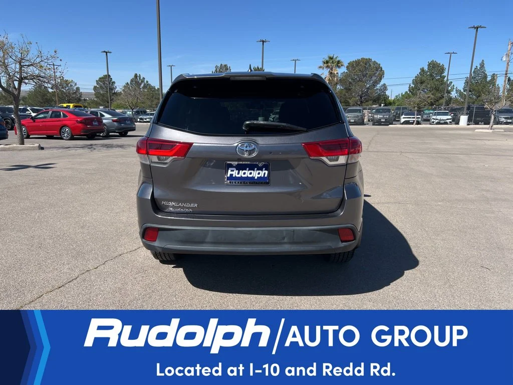 Used 2019 Predawn Gray Mica Toyota XLE image 4