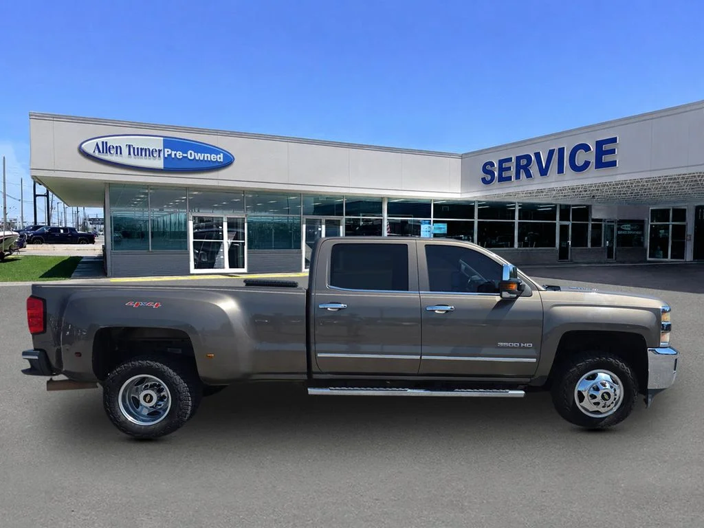 Used 2015 Brownstone Metallic Chevrolet LTZ image 9