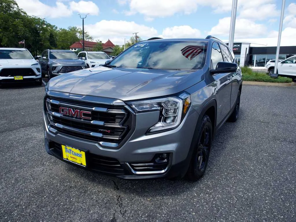 2023 GMC Terrain AT4