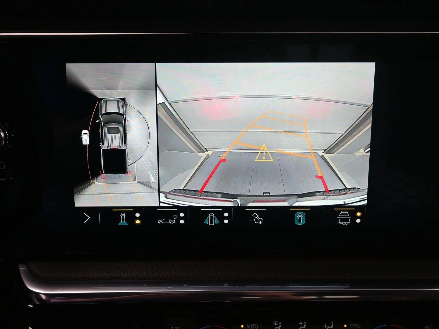 Used 2023 Onyx Black GMC Denali image 33