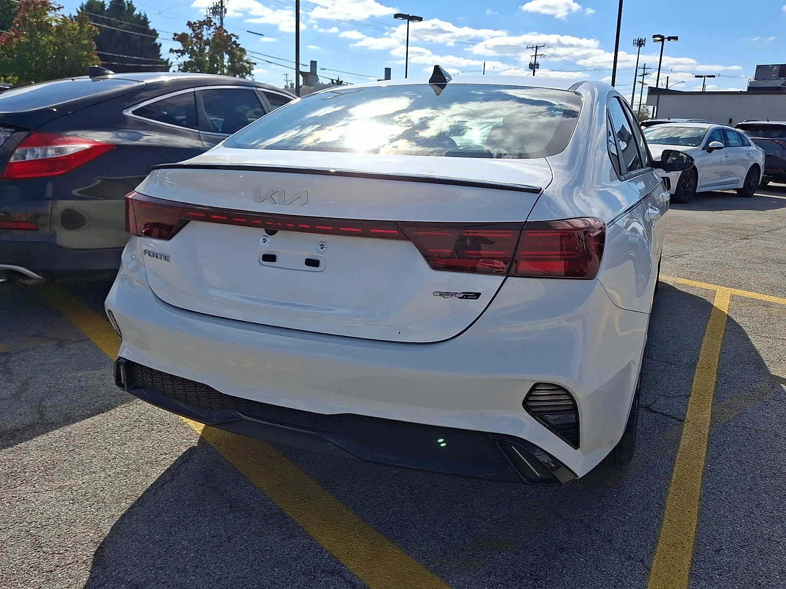 Certified Used 2022 White Kia GT-Line image 9