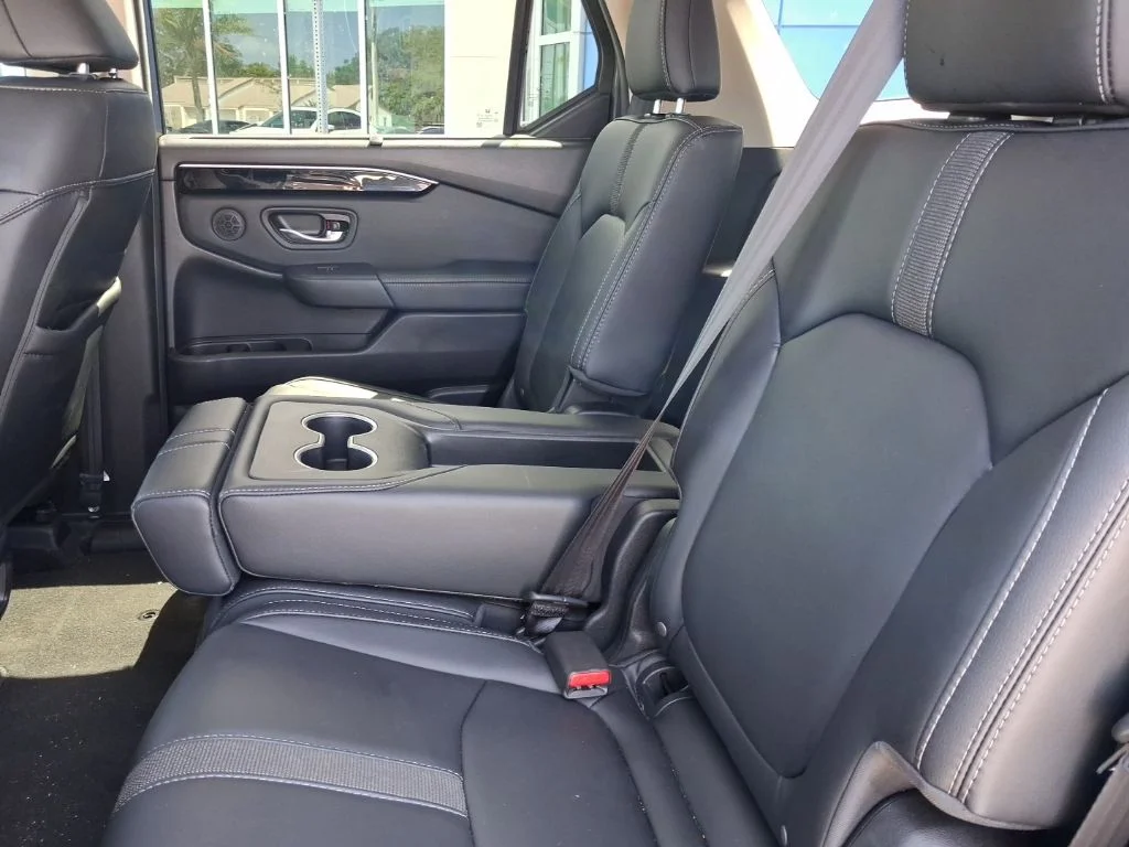 Used 2025  Honda EX-L image 20