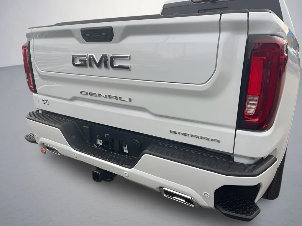 New 2026 Glacier White Tricoat GMC Denali Ultimate image 39