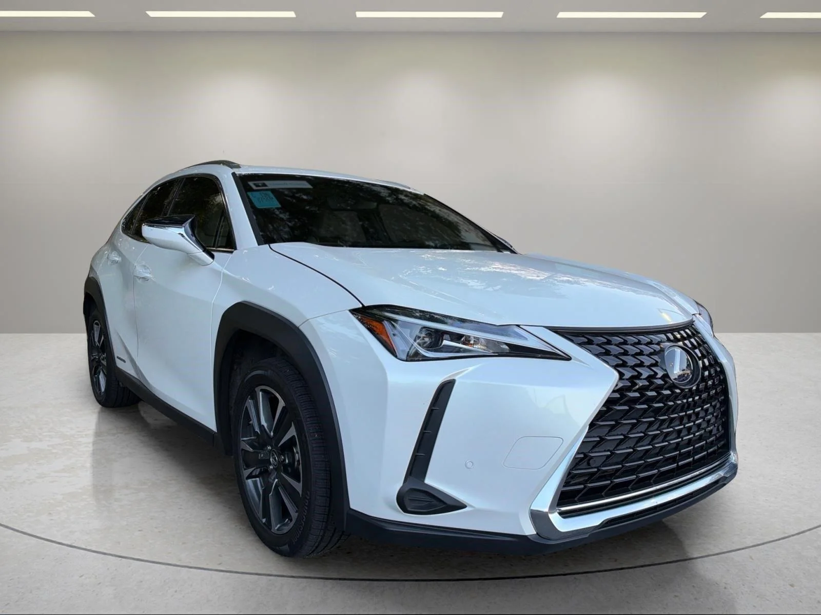 Used 2020 Eminent White Pearl Lexus UX 250h image 11