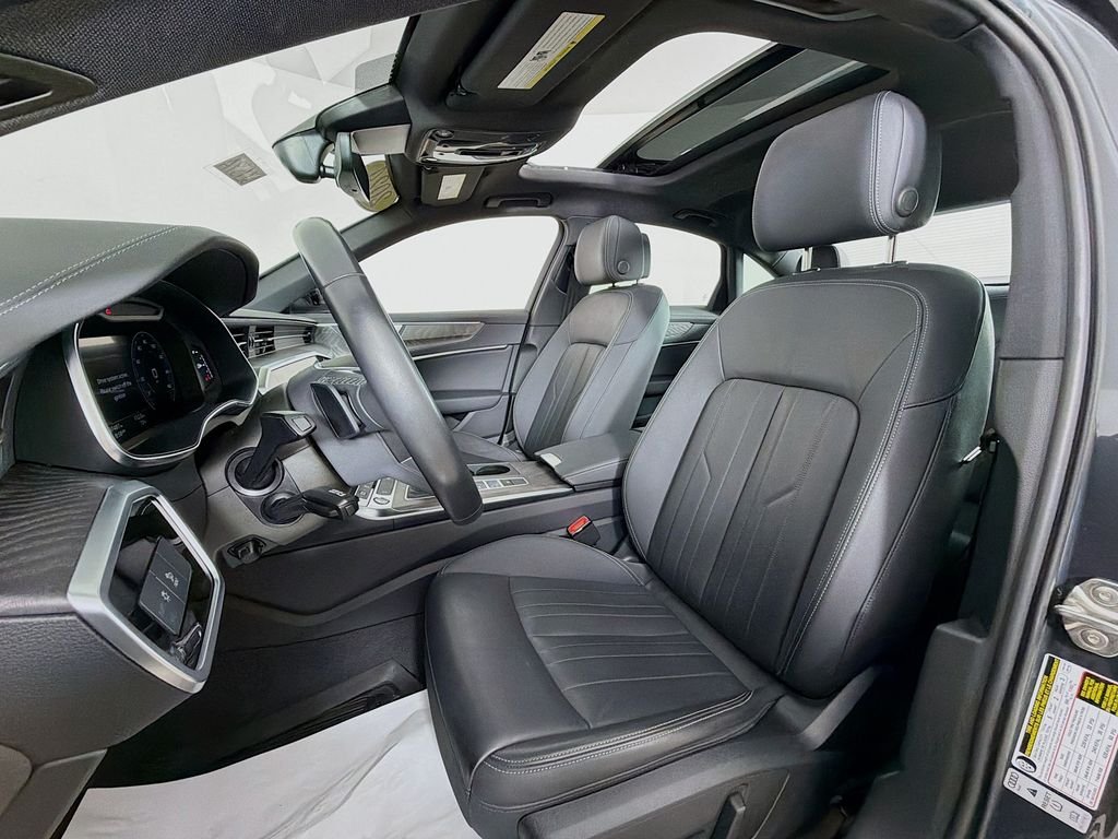 Used 2024 Manhattan Gray Metallic Audi Premium image 21