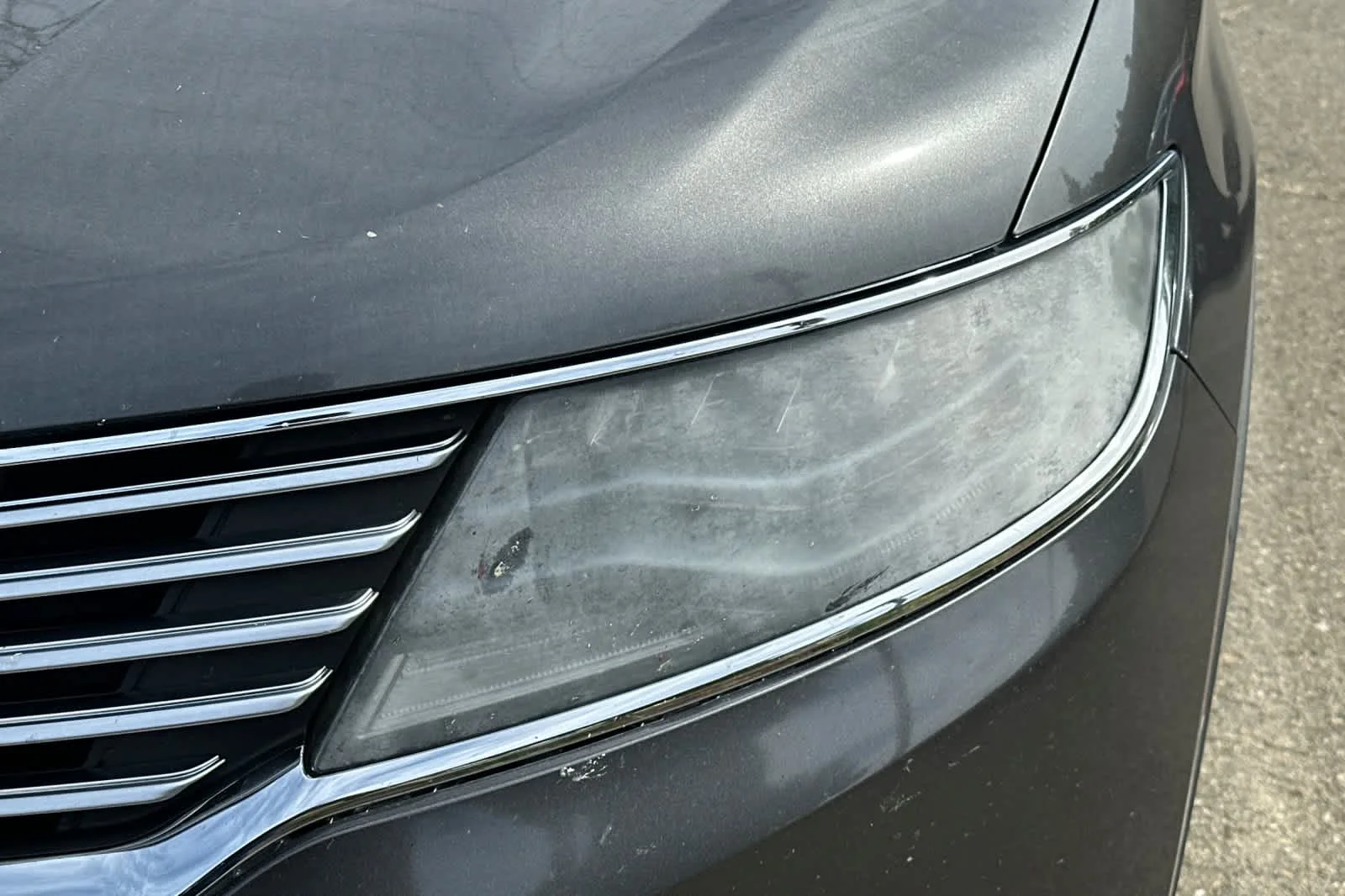 Used 2017 Magnetic Gray Metallic Lincoln Reserve image 11