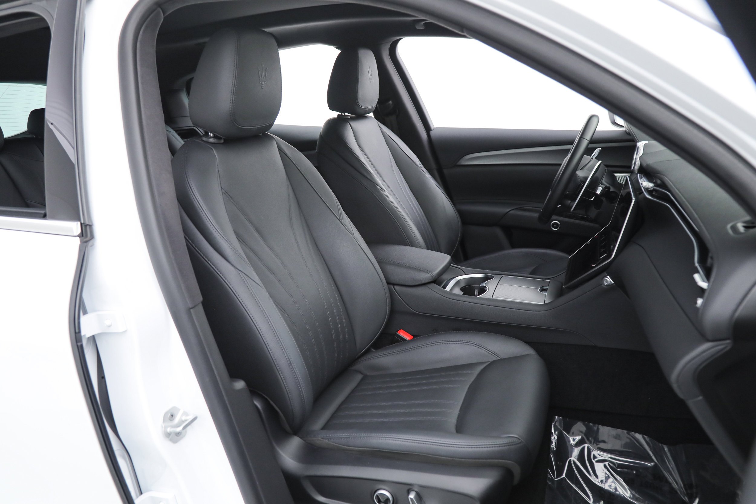 Used 2023 White Maserati GT image 12