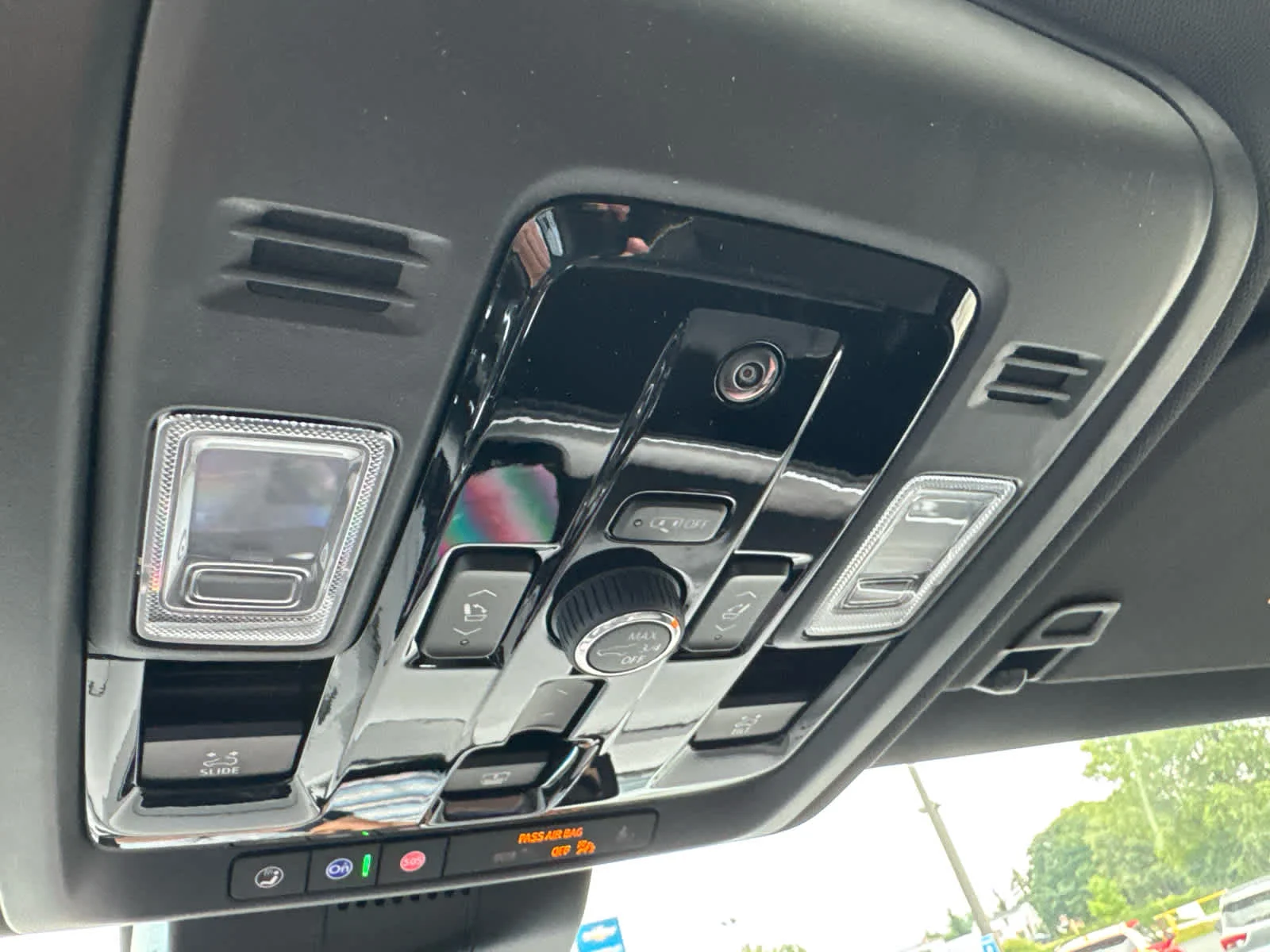 2026 Chevrolet Suburban Premier - Photo 30