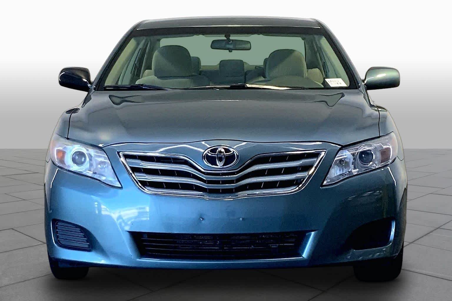 Used 2011 Aloe Green Metallic Toyota LE image 3