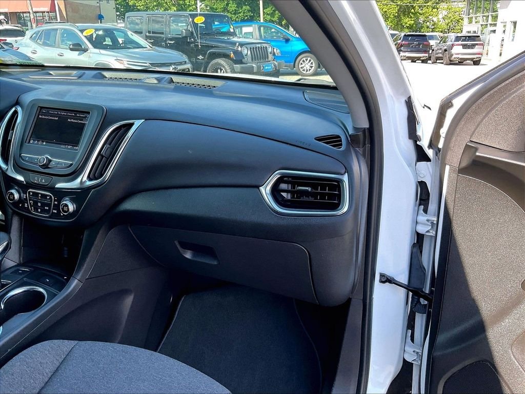 Used 2024 White Chevrolet LT image 13
