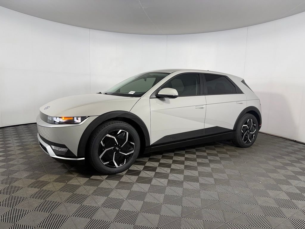 Certified Used 2024 Gray Hyundai SEL image 3