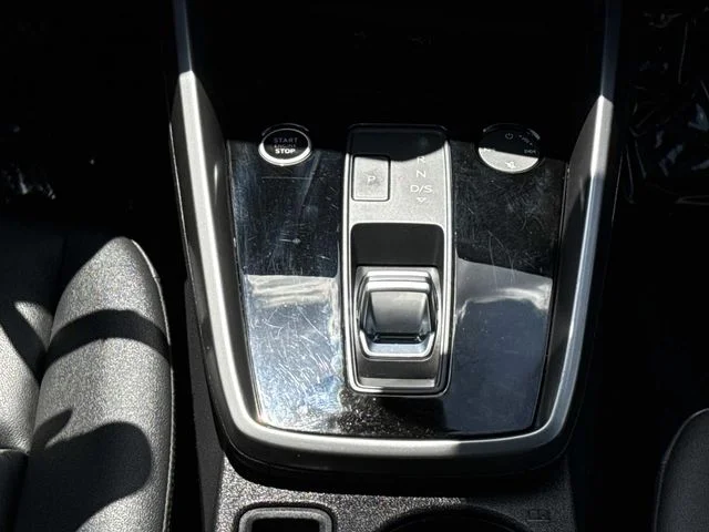 Used 2023  Audi 40 Premium image 21
