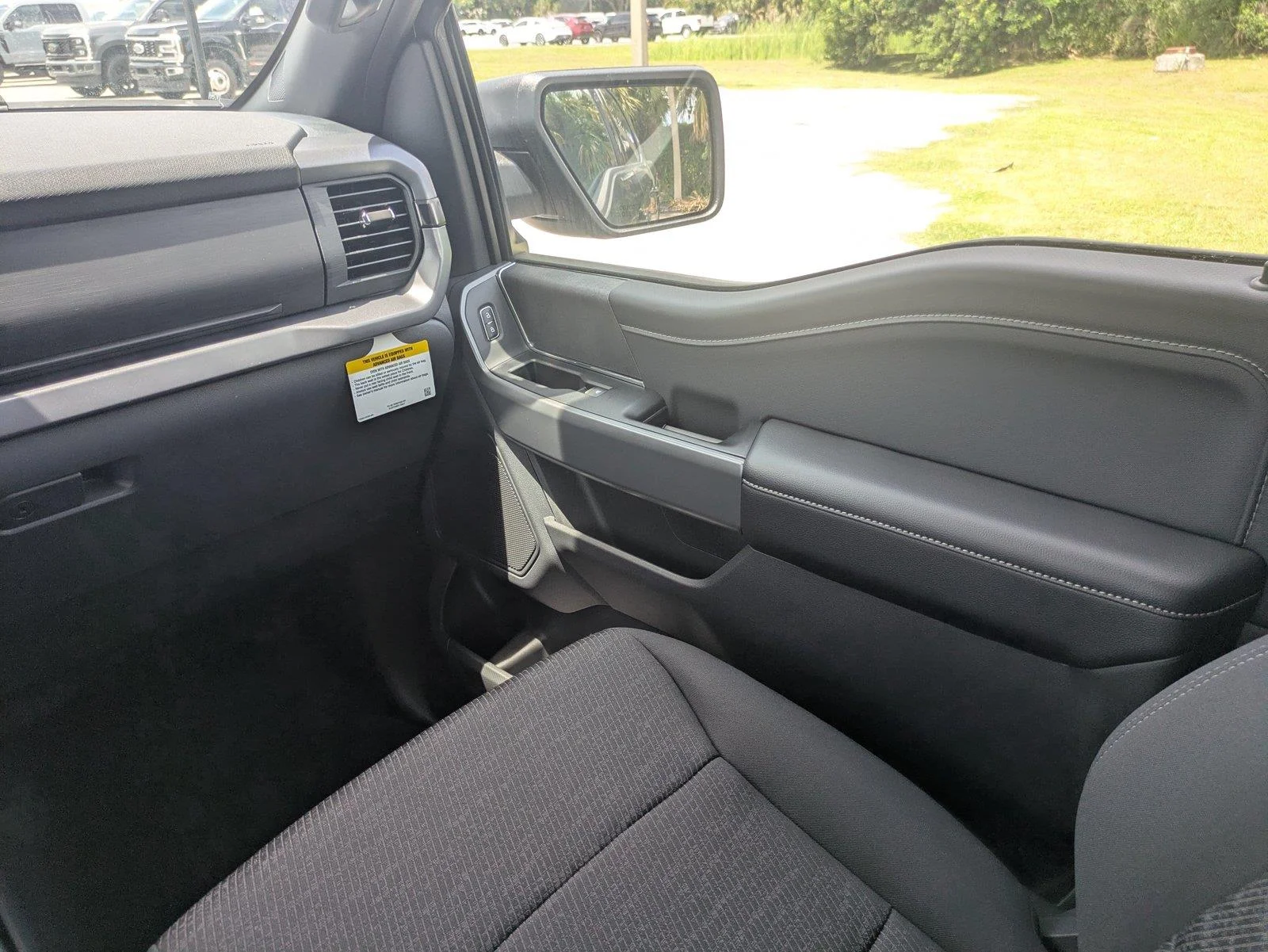 New 2026 Agate Black Metallic Ford XLT image 18