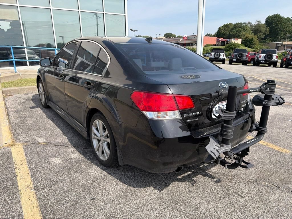 Used 2014 Crystal Black Pearl Subaru 2.5i Premium image 3