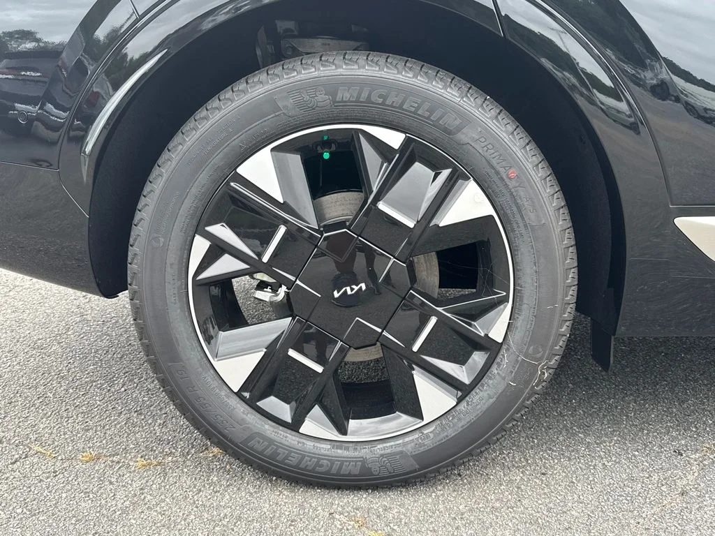 New 2026 Black Kia SX-Prestige image 16