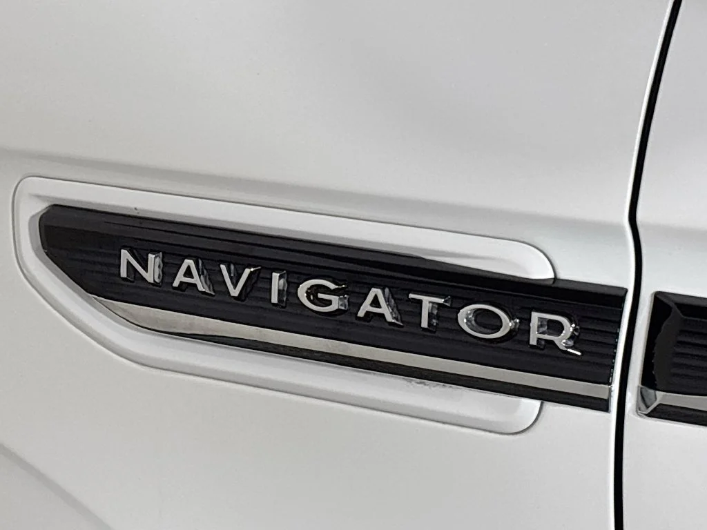 Used 2023 White Lincoln Black Label image 25