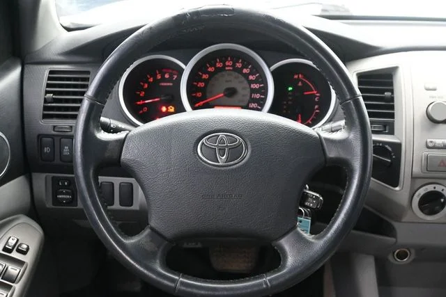 Used 2008 Super White Toyota Base image 23