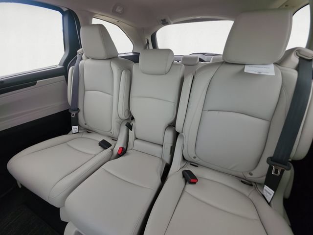 New 2026 Platinum White Pearl Honda EX-L image 13