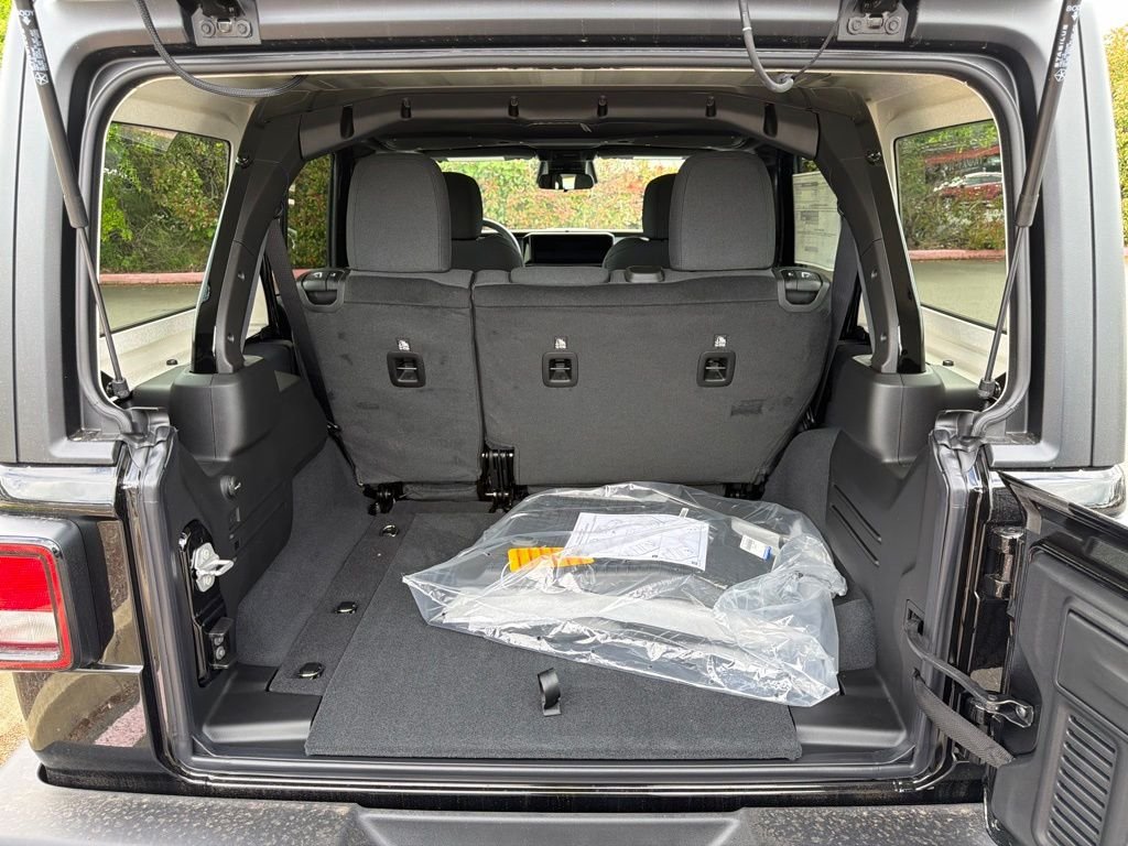 New 2026 Black Clear-Coat Exterior Paint Jeep Sport S image 10