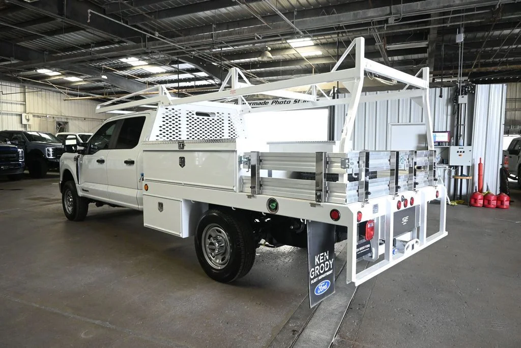 New 2026 Oxford White Ford XL image 7