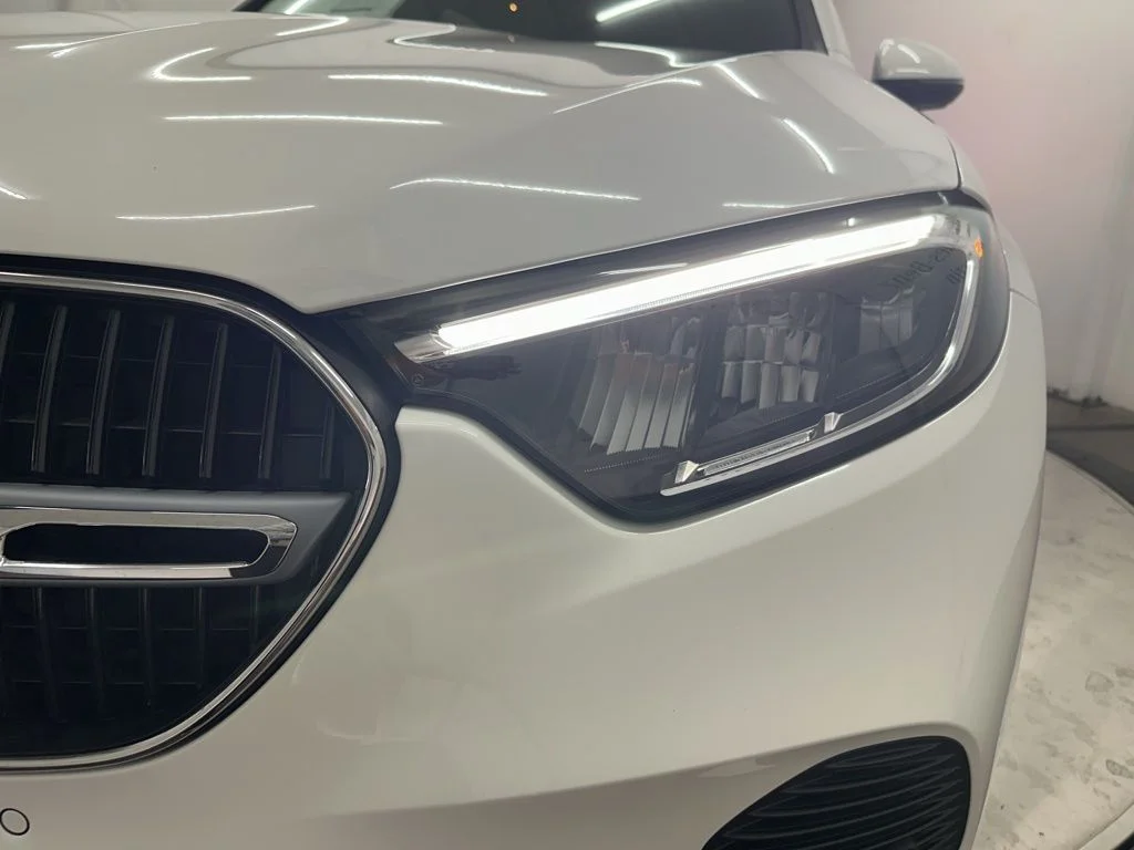 Used 2026 White Mercedes-Benz GLC 300 image 27
