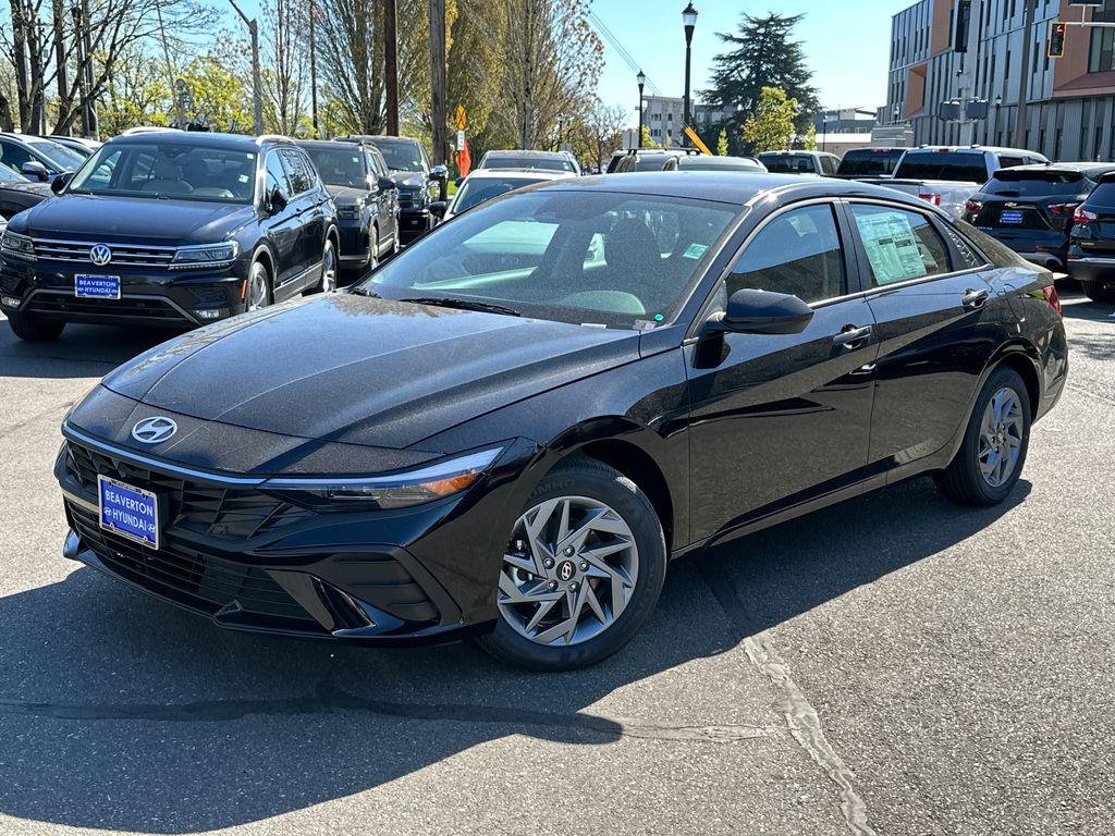 2026 Hyundai Elantra 1.6 HEV Blue's photo