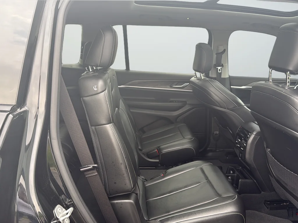 Used 2023 Black Jeep Limited image 14