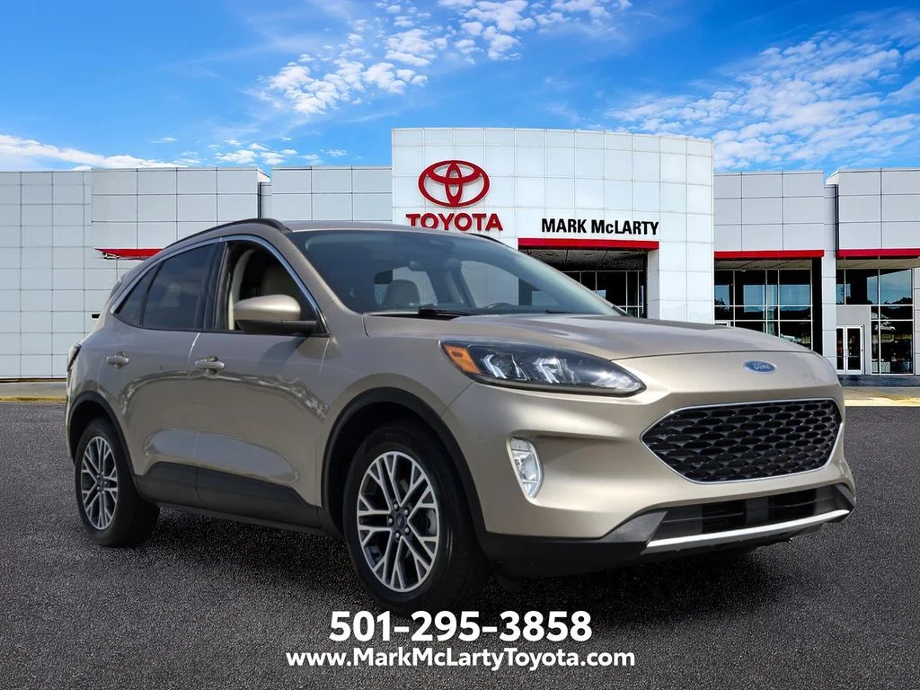Used 2020 Gold Ford SEL image 7