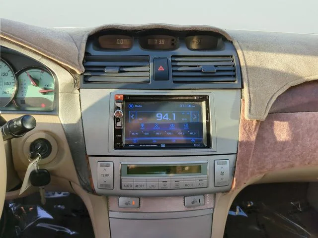 Used 2006  Toyota SLE image 21