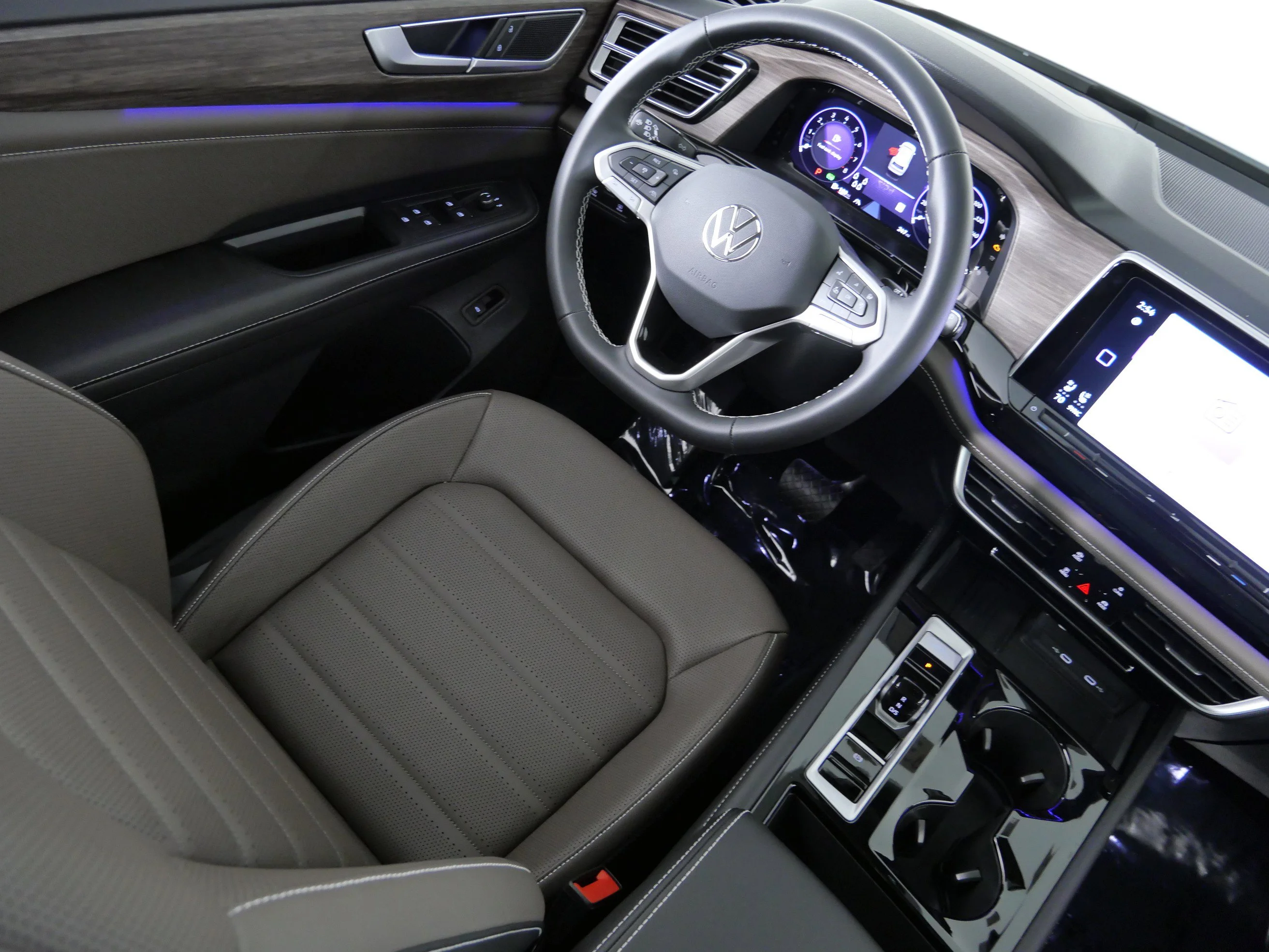 2026 Volkswagen Atlas SEL - Photo 9