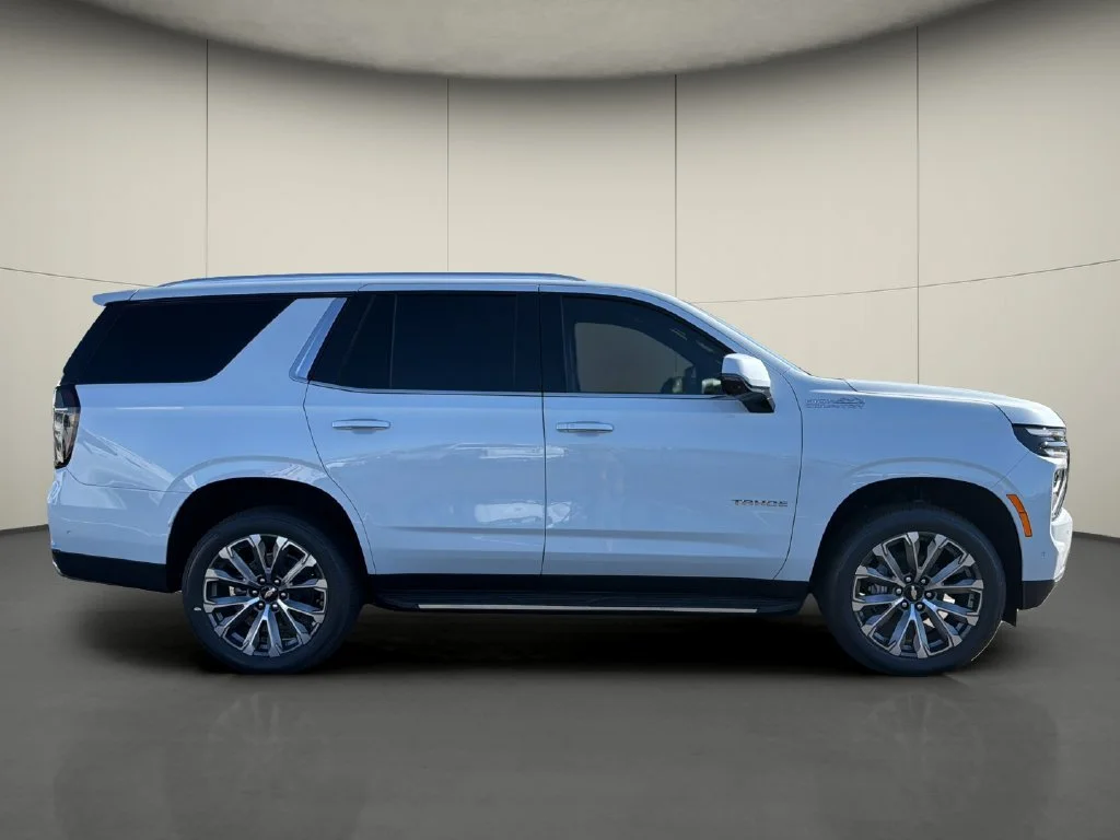 New 2026 Polar White Tricoat Chevrolet High Country image 8